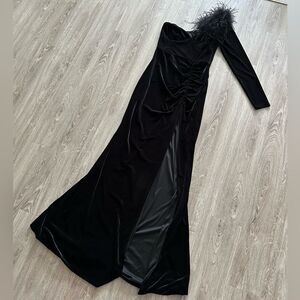 Black Velvet One-Shoulder Gown